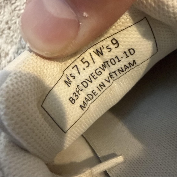 Kizik Shoes Mens Size 7.5 White Leather Hands Free Lace Comfort Casual Sneakers - Picture 9 of 10